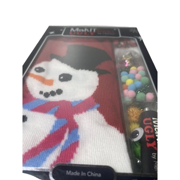 UGLY SOCKS Funny Activity DIY Design Your Own CHRISTMAS SOCKS NEW in Box - Picture 3 of 4